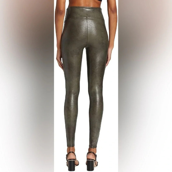SPANX High Waisted Faux Leather Croc Shine Leggings - Dark Olive Green - BNWT - Picture 3 of 11
